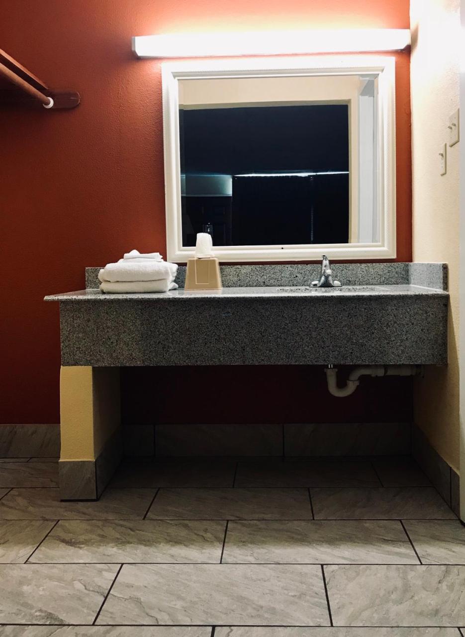 Executive Inn טקסרקנה מראה חיצוני תמונה