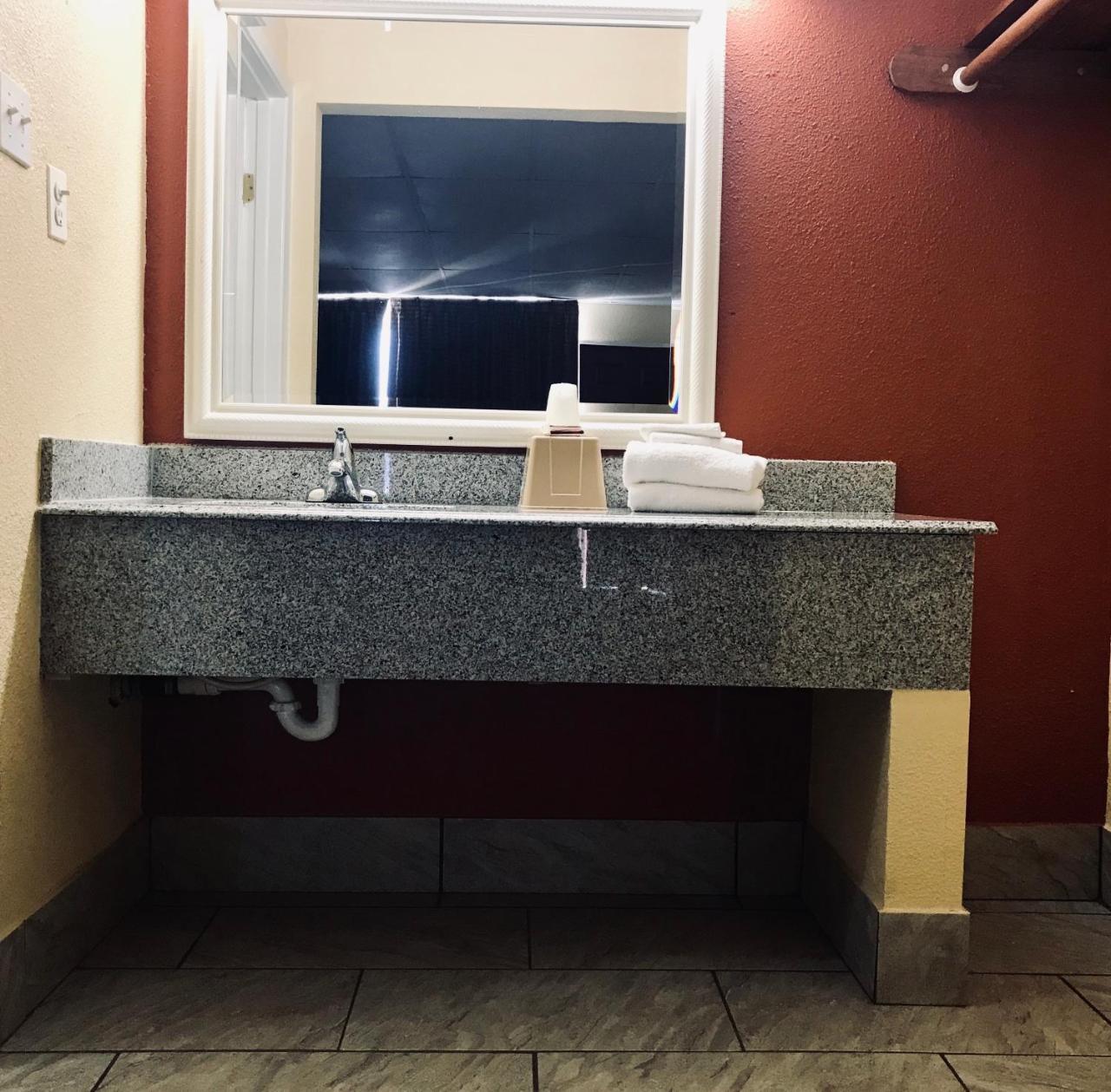 Executive Inn טקסרקנה מראה חיצוני תמונה