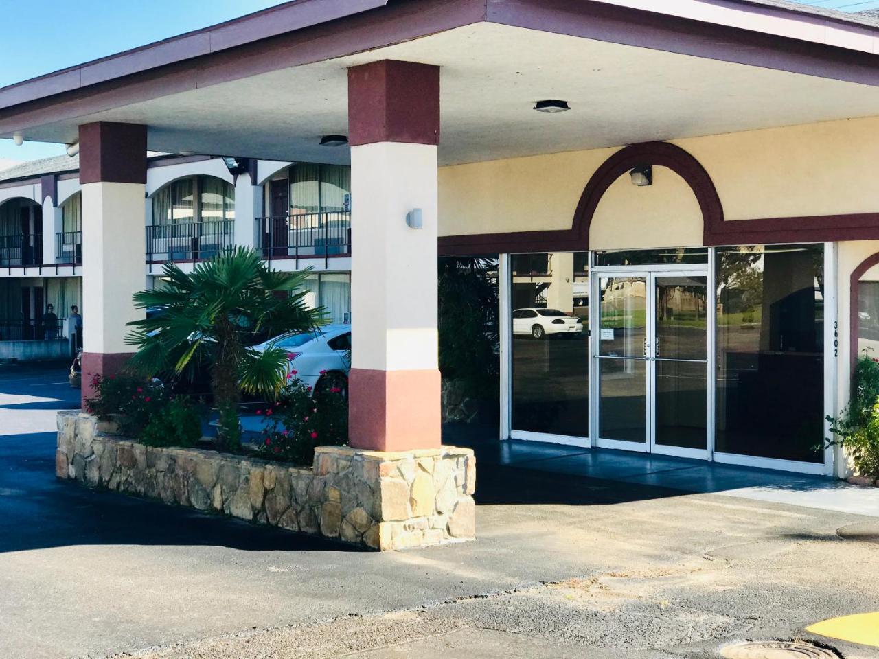 Executive Inn טקסרקנה מראה חיצוני תמונה